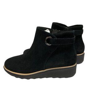 Clarks Womens Sharon Suede Leather booties 7.5 New‎ without box